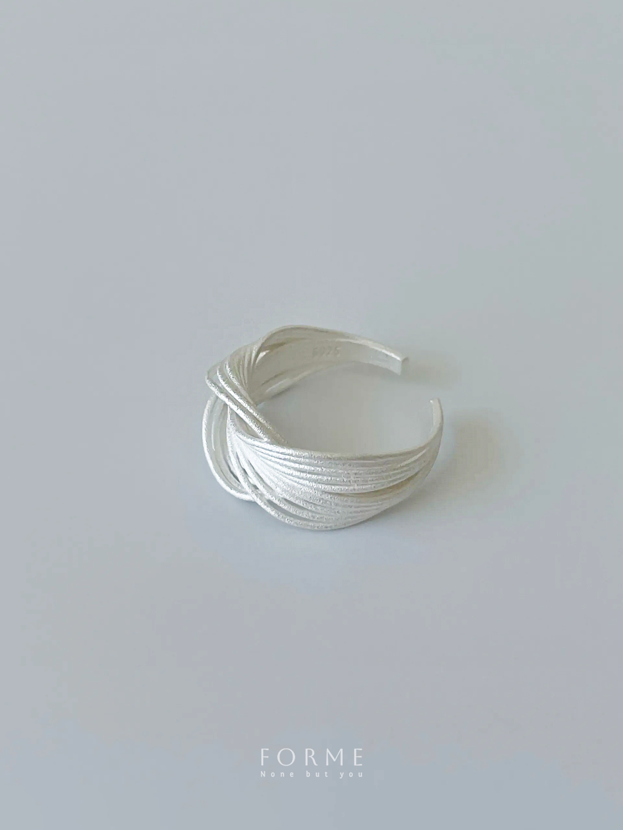Whisper Wave Ring – Gentle Wave Band in 925 Silver