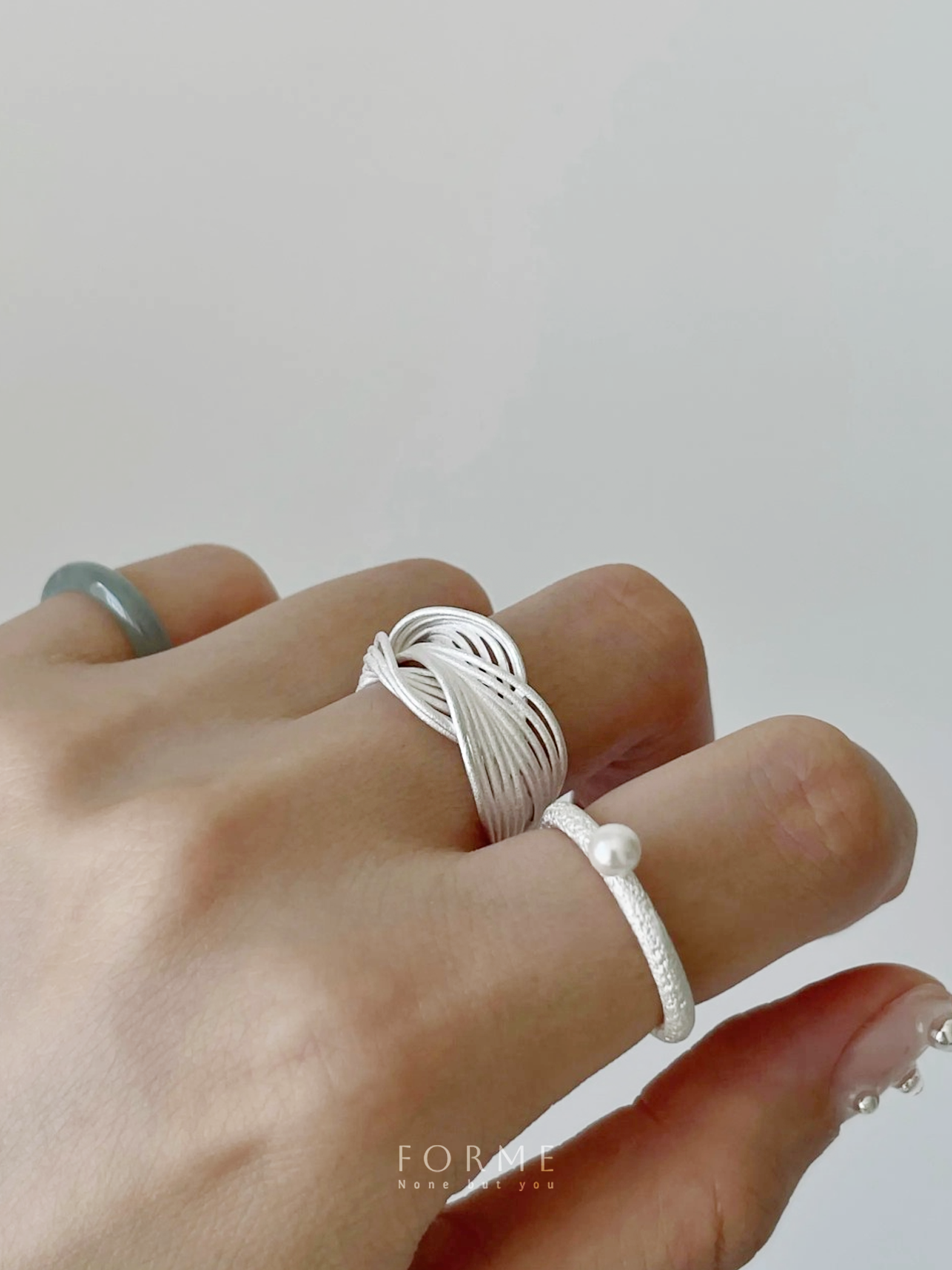 Whisper Wave Ring – Gentle Wave Band in 925 Silver